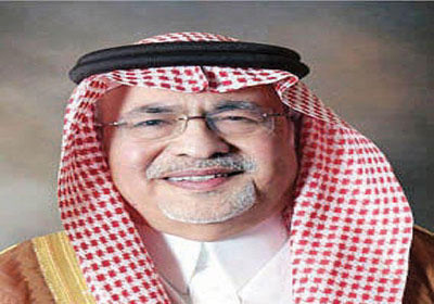 وزير الثقافة والإعلام عبد العزيز بن محيى الدين خوجة